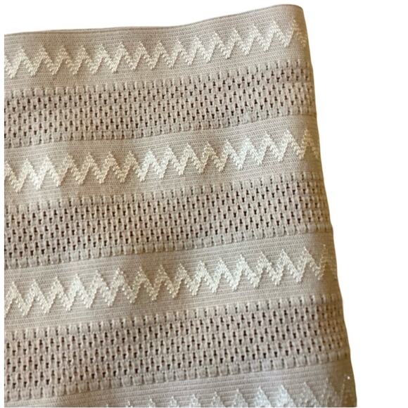 Marilyn Monroe Hi-Waist Shaping Briefs - Picture 2 of 6